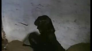 巨大なコックを持つハゲのスキンヘッドが彼の白いボルトを黒い猫に釘付けにしました 無料 セックス 動画 女性 向け